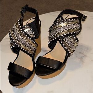 Just Fab Size 8.5 Black/Gold Embellished Wedges
